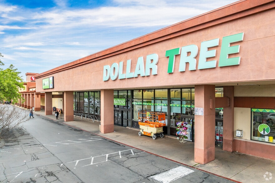 7301-7347 Greenback Ln, Citrus Heights, CA for lease - Building Photo - Image 2 of 9