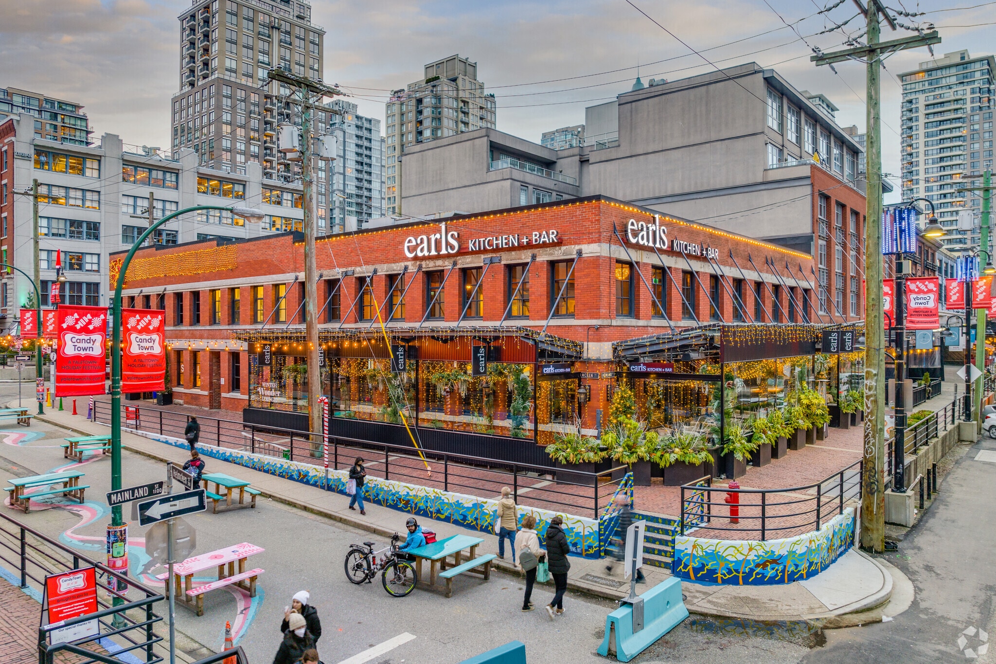 1090 Hamilton St, Vancouver, BC for sale Primary Photo- Image 1 of 1