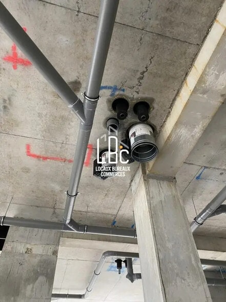 Boulevard Charles Gautier, Saint-Herblain for lease - Building Photo - Image 2 of 15