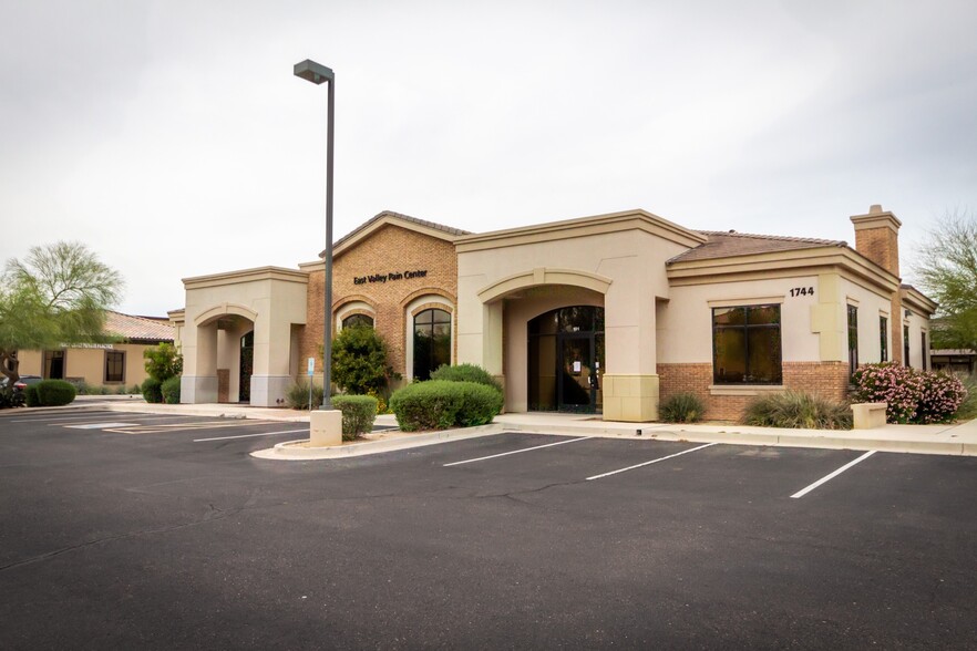 1744 E Boston St, Gilbert, AZ for lease - Primary Photo - Image 1 of 7