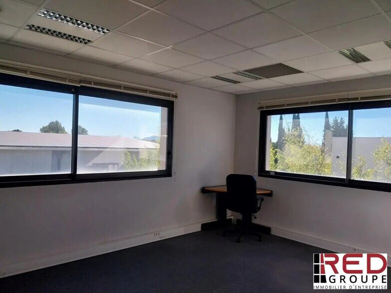 Jalassière, Éguilles for sale - Building Photo - Image 2 of 9