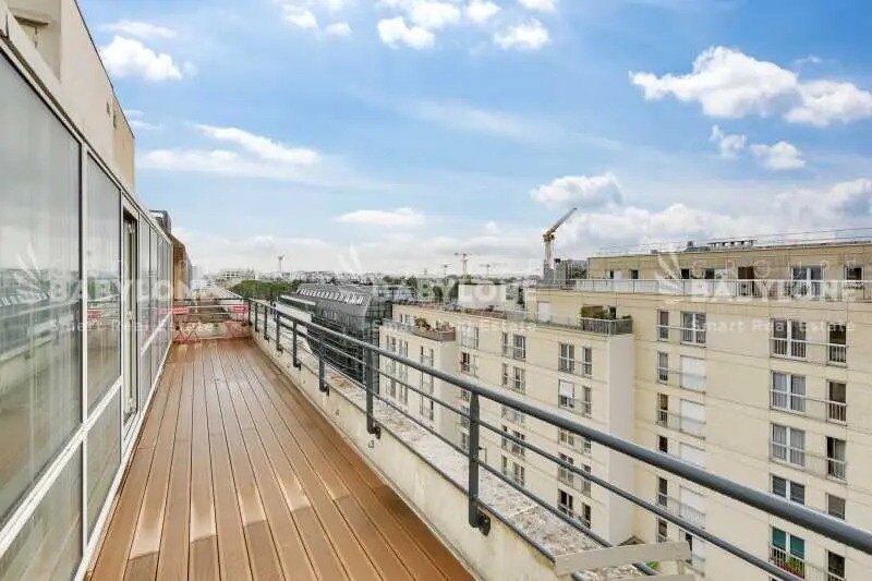 123-125 Rue Victor Hugo, Levallois-Perret for lease Building Photo- Image 1 of 15