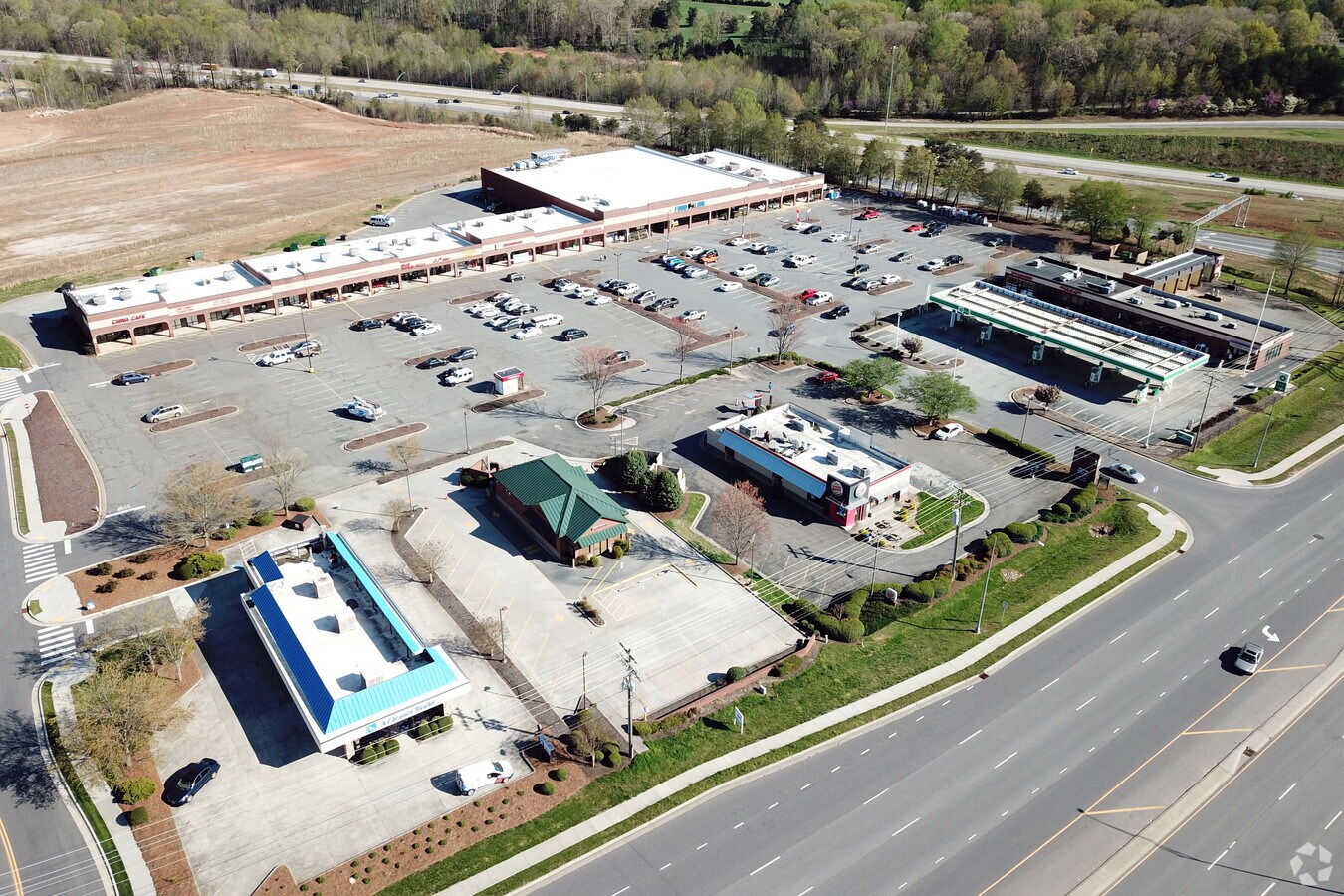 1547 Union Cross Rd, Kernersville, NC 27284