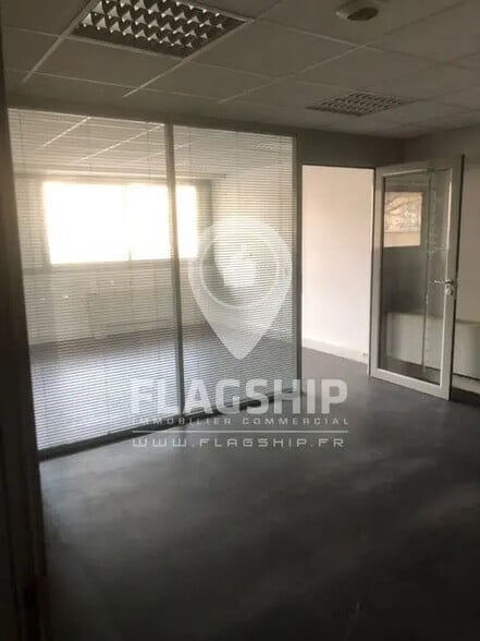 Office in Boulogne-Billancourt for lease - Interior Photo - Image 3 of 6