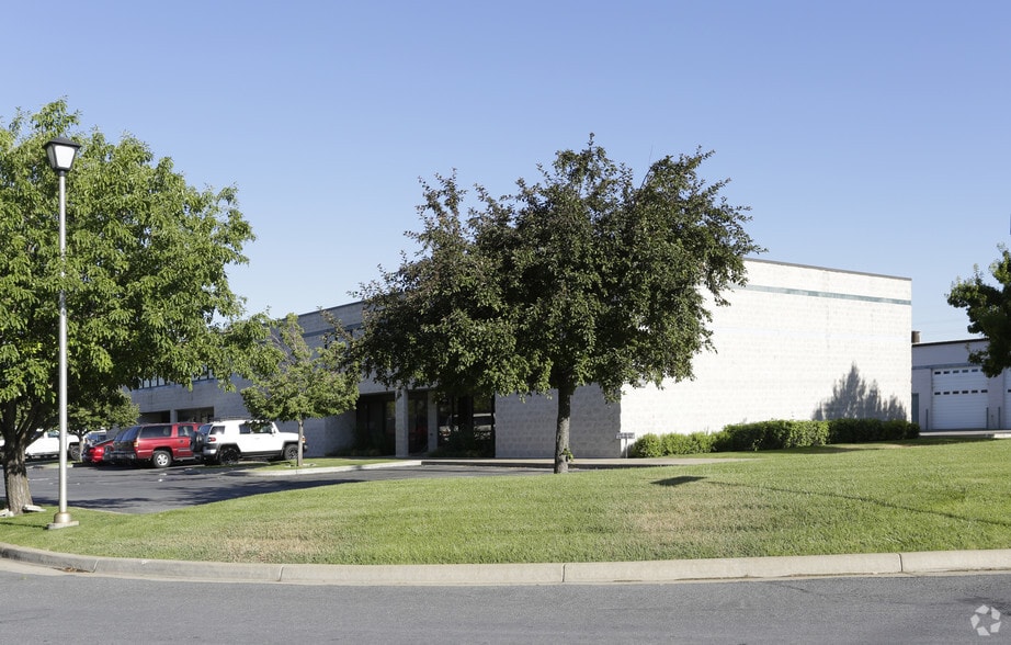 1252-1264 W 50 S, Centerville, UT for lease - Building Photo - Image 2 of 3