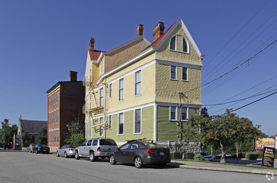 2200-2220 Gilbert Ave, Cincinnati, OH for sale - Primary Photo - Image 1 of 1