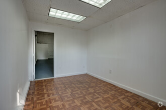 9090 NW South River Dr, Miami, FL for lease Interior Photo- Image 2 of 7