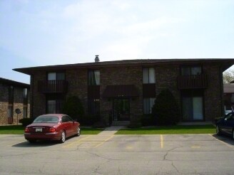 Multifamily in Appleton, WI for sale - Primary Photo - Image 1 of 1