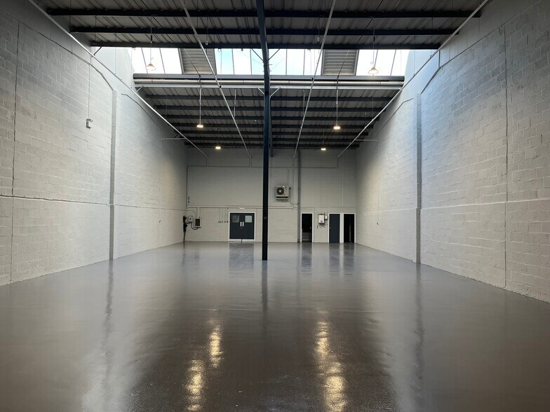 Erica Rd, Milton Keynes for lease - Building Photo - Image 3 of 8