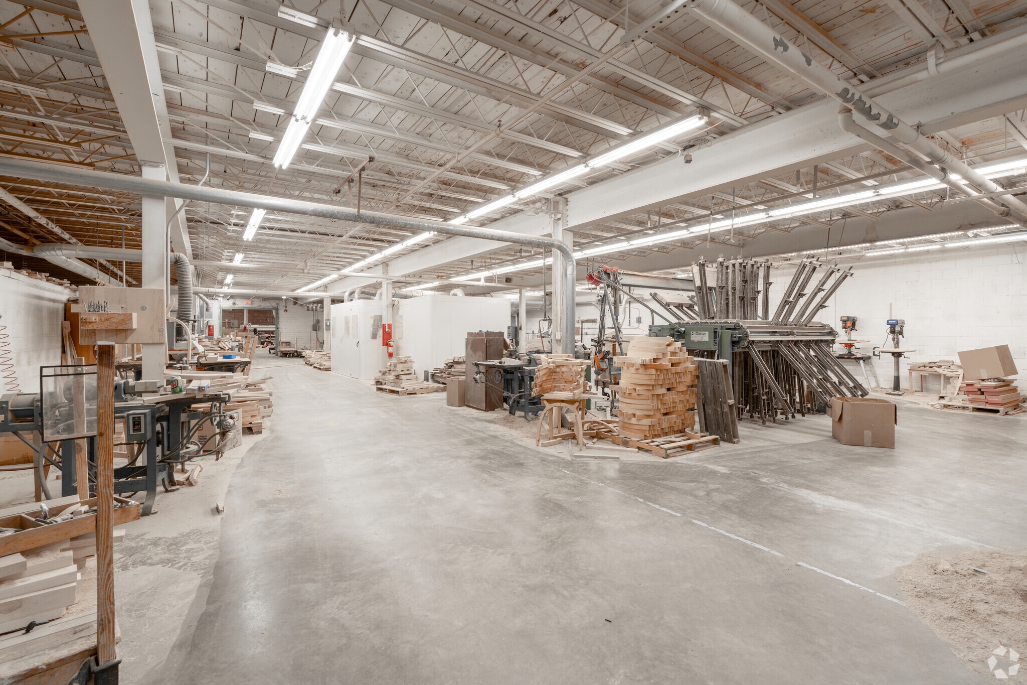 980 3rd Ave SE, Hickory, NC for lease Interior Photo- Image 1 of 10