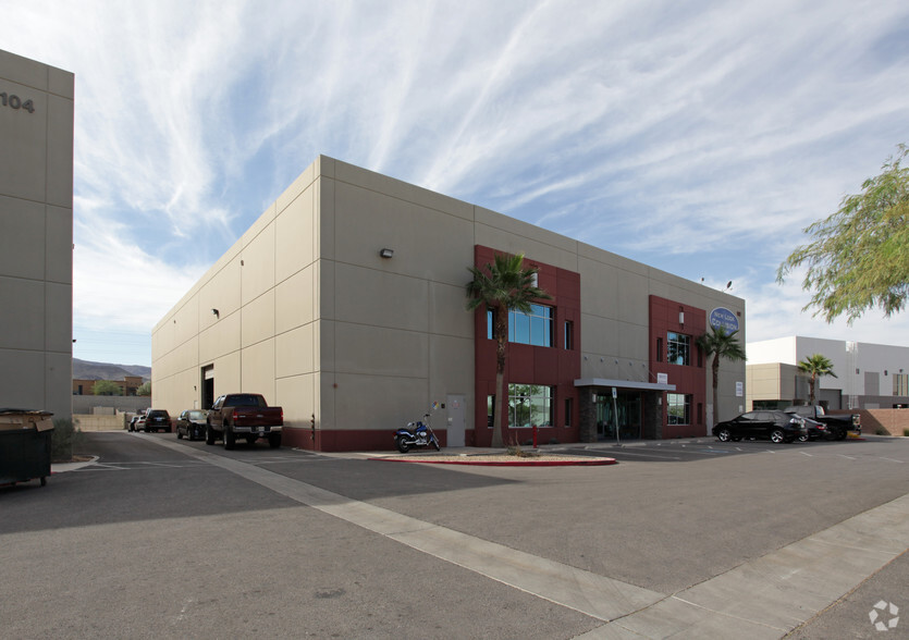 102 Corporate Park Dr, Henderson, NV for sale - Primary Photo - Image 1 of 1