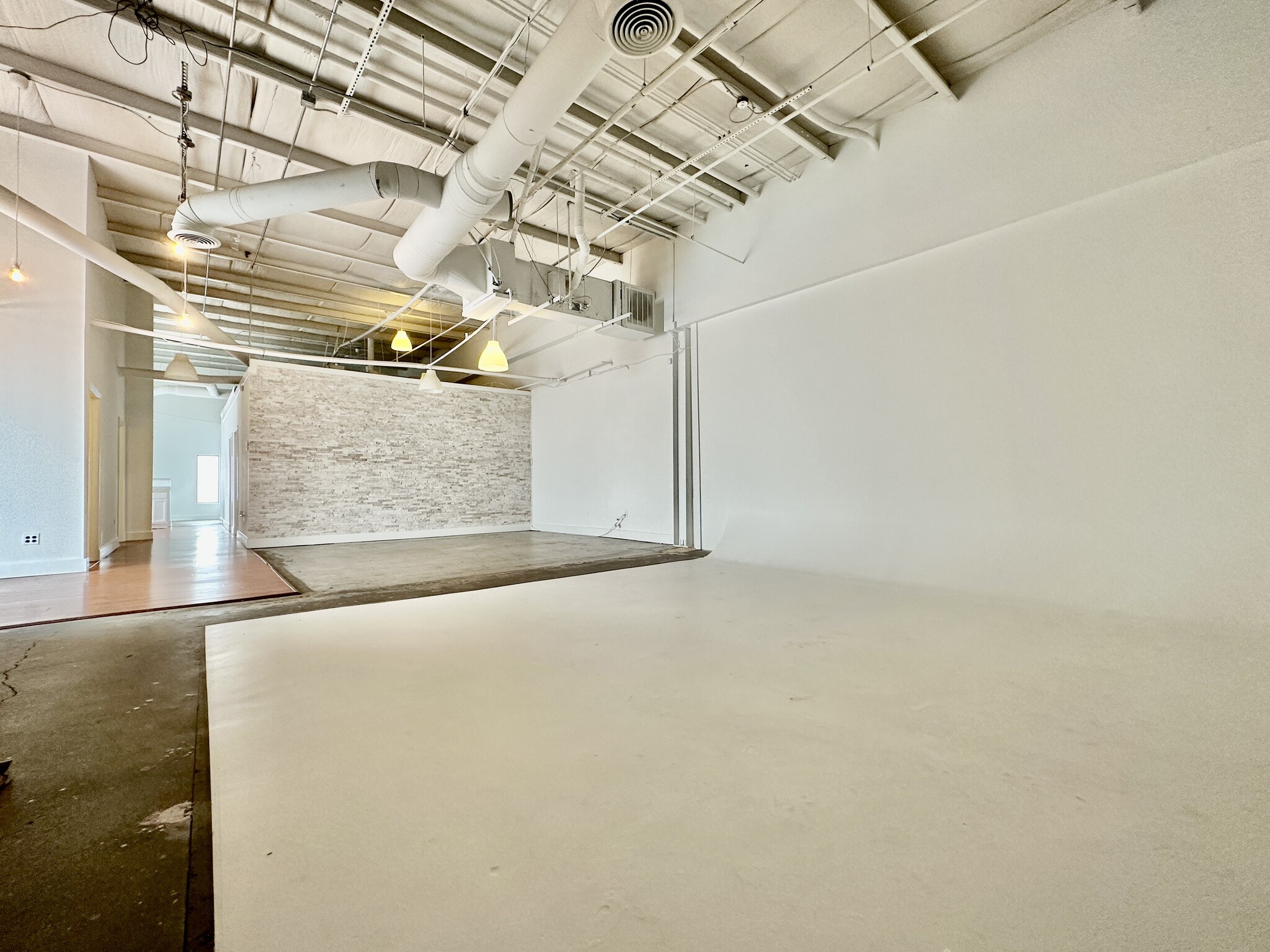 500 Bishop St, Atlanta, GA for lease Interior Photo- Image 1 of 12