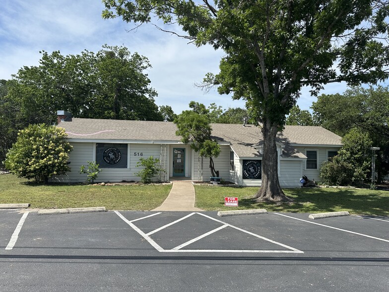 516 Buchanan Dr, Burnet, TX for lease - Building Photo - Image 1 of 7