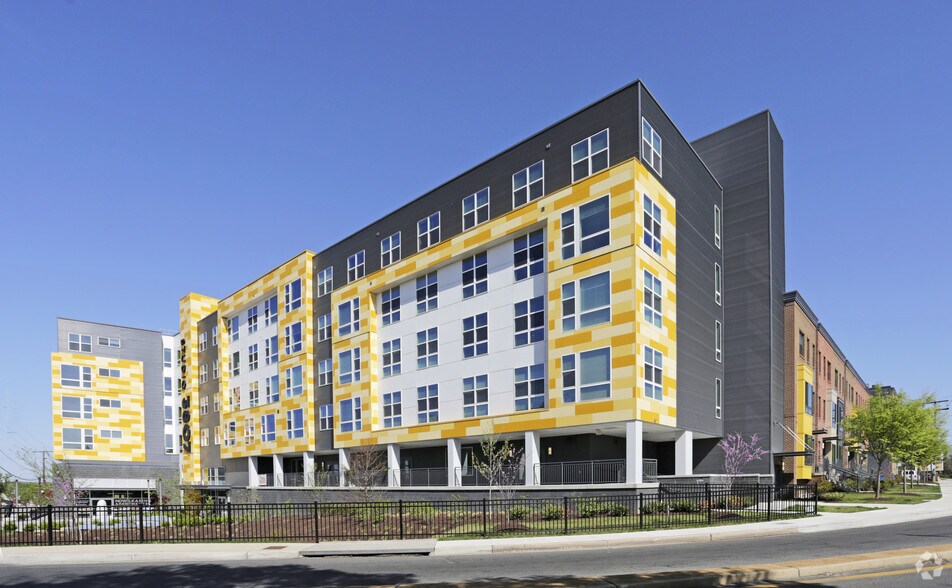 3807 Rhode Island Ave, Brentwood, MD for sale - Primary Photo - Image 1 of 1