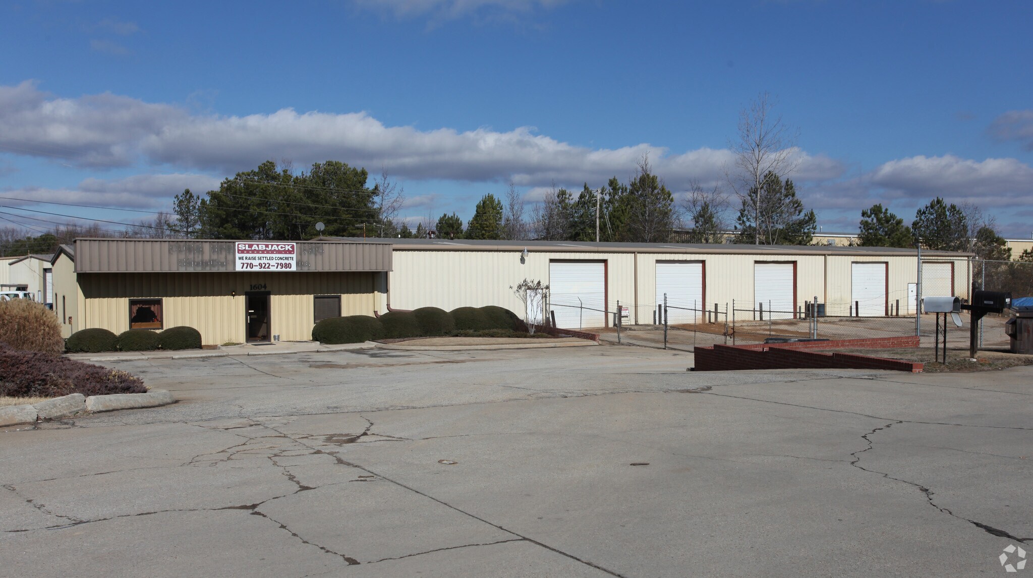 1604 General Arts Rd NW, Conyers, GA for sale Primary Photo- Image 1 of 3