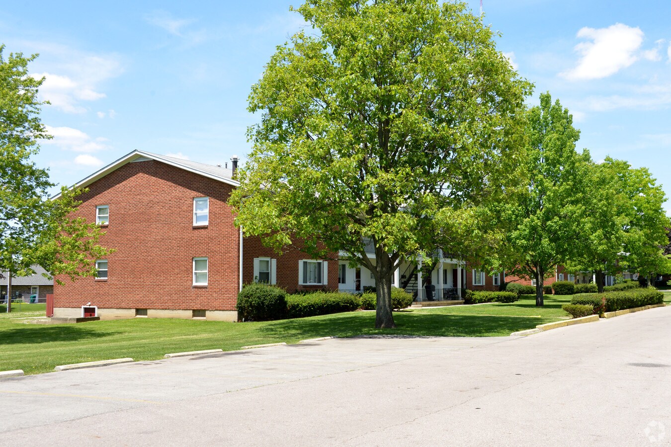 2107 Troy Rd, Springfield, OH 45504