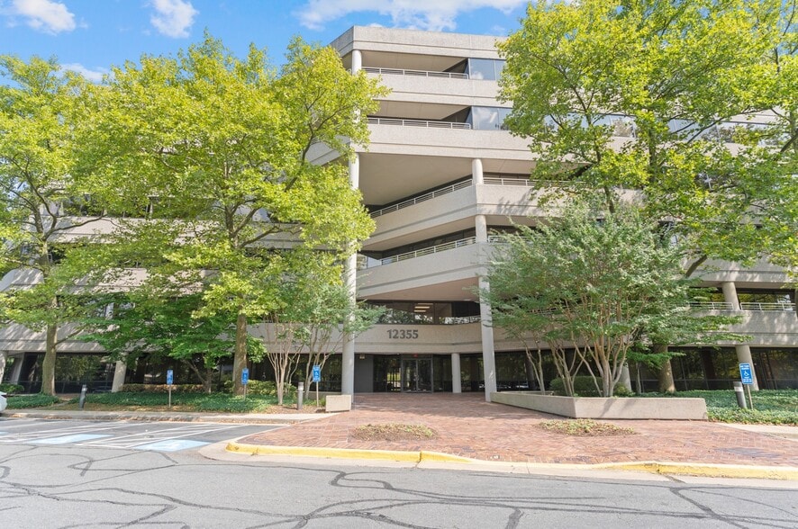 12355 Sunrise Valley Dr, Reston, VA for lease - Building Photo - Image 2 of 16