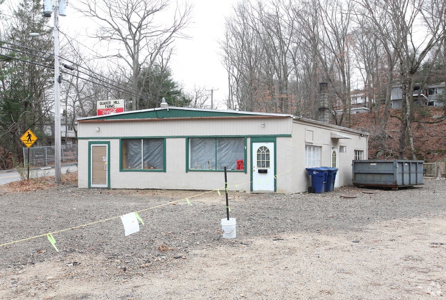100 Old Norwich Rd, Quaker Hill, CT for sale - Building Photo - Image 2 of 17