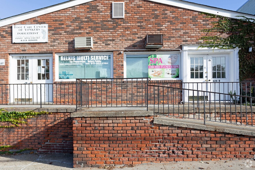 626 McLean Ave, Yonkers, NY for sale - Building Photo - Image 3 of 9