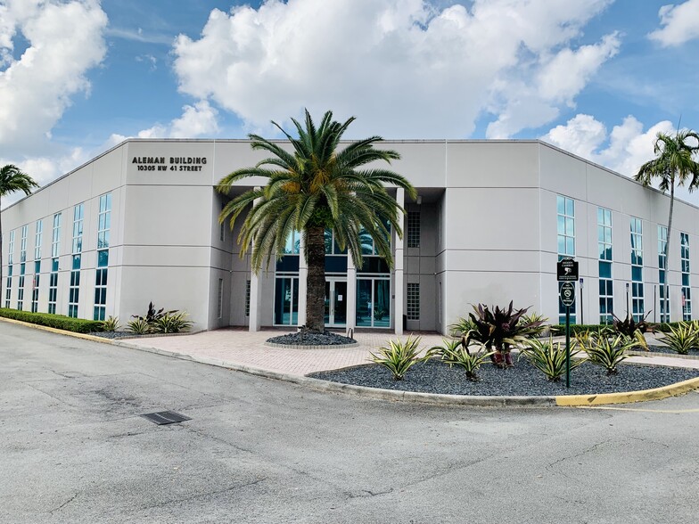 10305 NW 41st St, Doral, FL for lease - Building Photo - Image 1 of 25