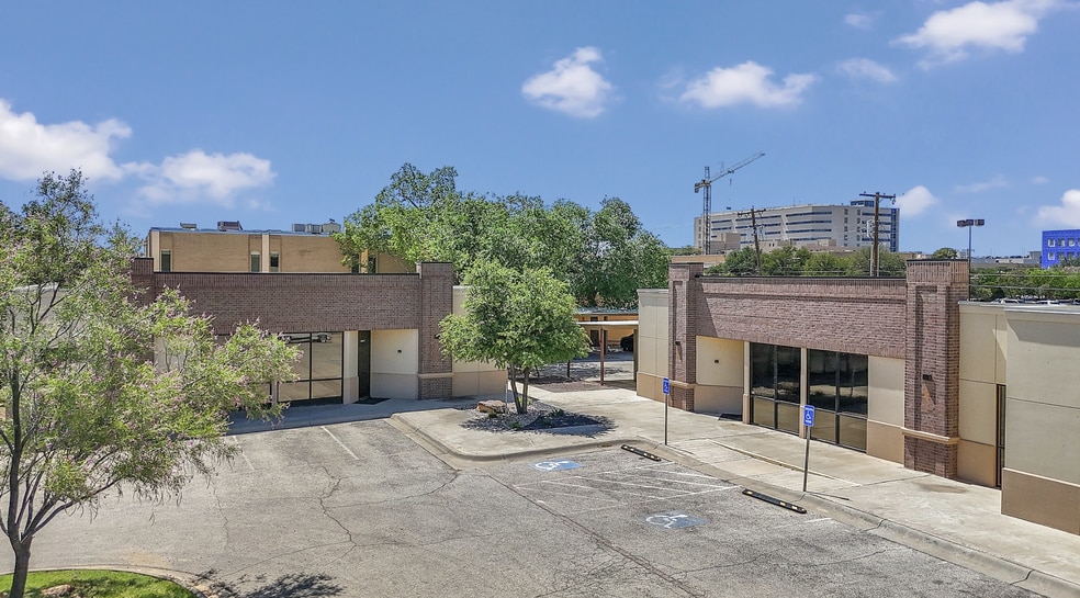 1900 W Wall St, Midland, TX for lease - Building Photo - Image 3 of 12