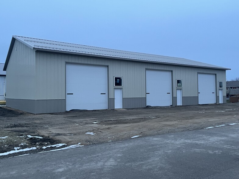 1038 S Victory Dr, Mankato, MN for sale - Building Photo - Image 1 of 8