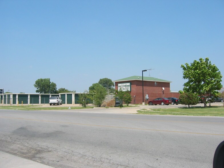 150 Lobo Ln, Little Elm, TX for sale - Primary Photo - Image 1 of 1