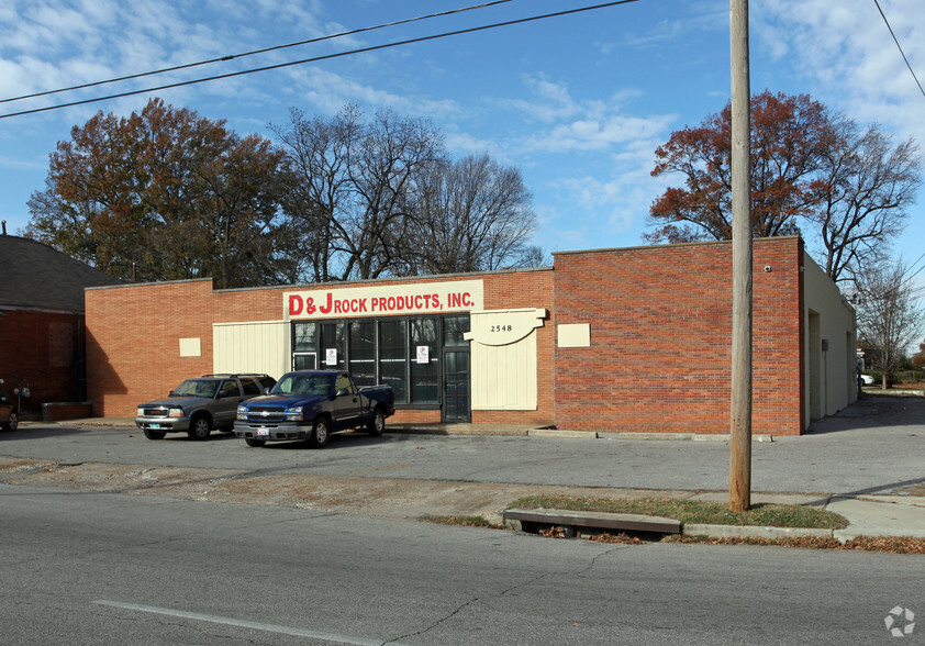 2548 Chelsea Ave, Memphis, TN for sale - Primary Photo - Image 1 of 1