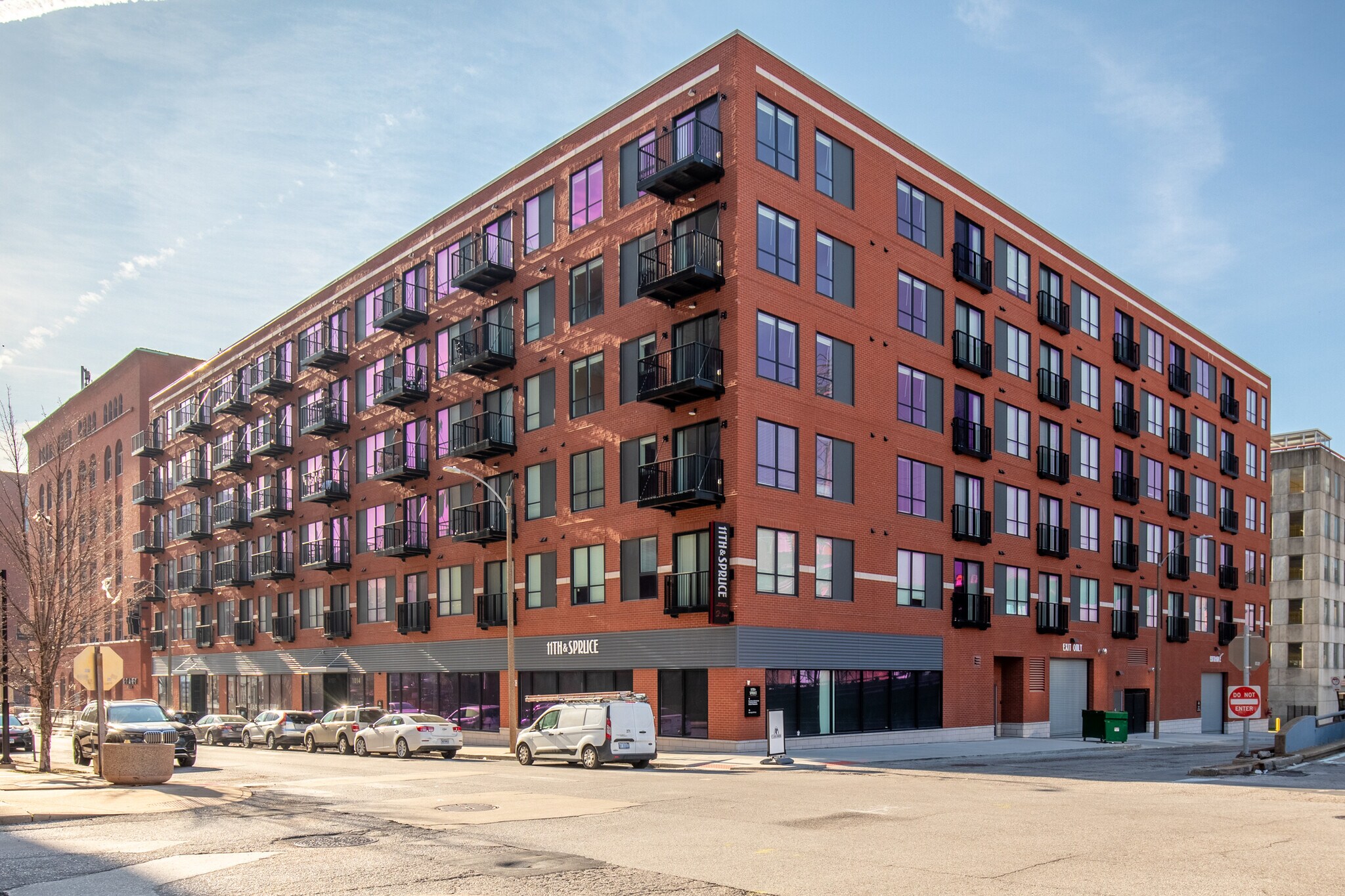 1014 Spruce St, Saint Louis, MO for lease Building Photo- Image 1 of 9