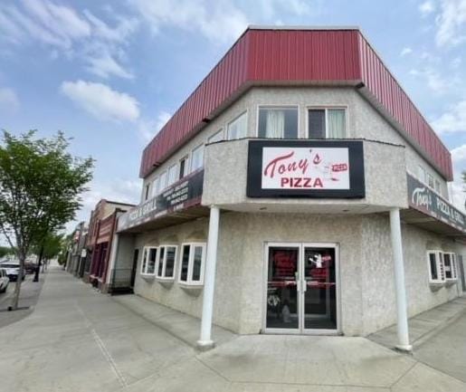 210 10, Wainwright, AB for sale - Primary Photo - Image 1 of 1