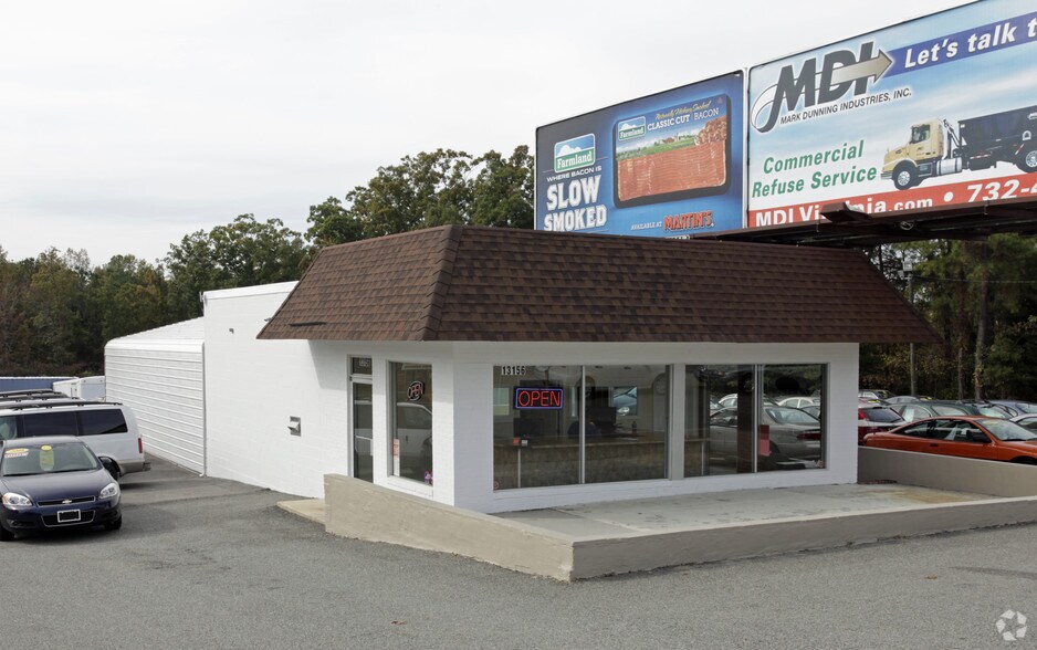 13156 Jefferson Davis Hwy, Chester, VA for sale - Primary Photo - Image 1 of 4