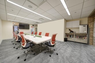 222 W Hubbard St, Chicago, IL for lease Interior Photo- Image 2 of 8