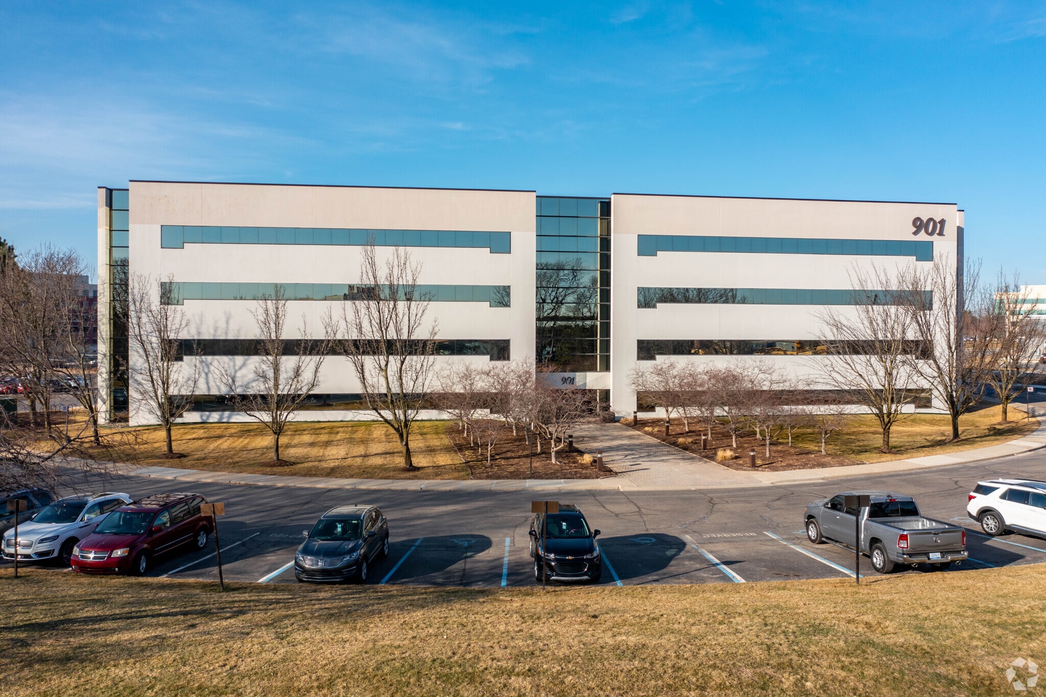 901 Tower Dr, Troy, MI for lease Building Photo- Image 1 of 22
