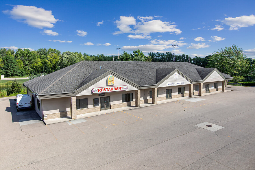 200 Golfview Rd, Cecil, WI for sale - Building Photo - Image 1 of 21