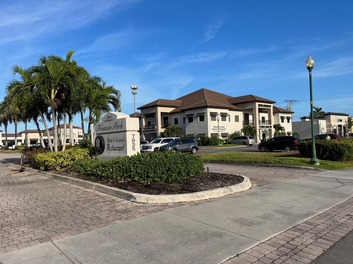 7955 Airport Pulling Rd, Naples, FL 34109