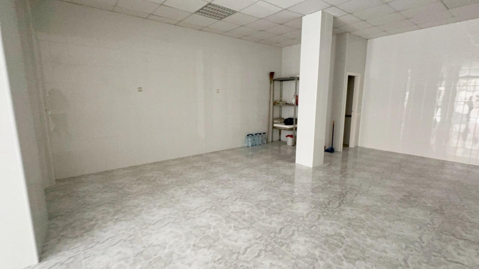 Albatera, ALI 03340 - Unit 02 - - Interior Photo - Image 2 of 5