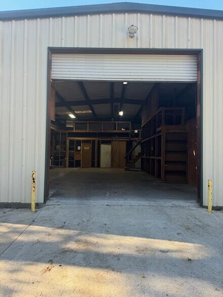 2815 Montgomery Rd, Huntsville, TX for sale - Building Photo - Image 3 of 7