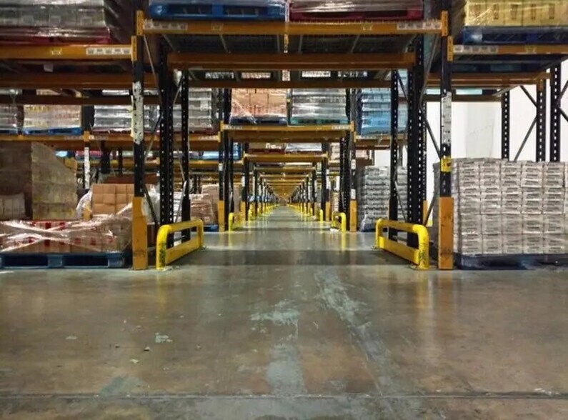 Flex in Villefranche-sur-Saône for sale - Building Photo - Image 3 of 8