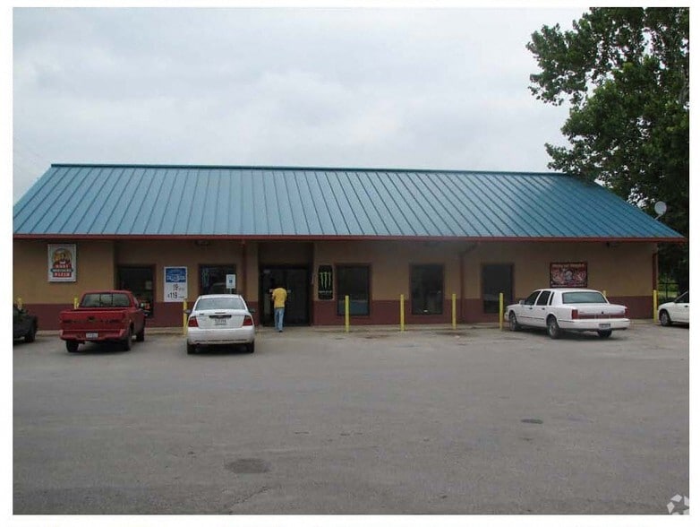 19720 S US Highway 281, San Antonio, TX for lease - Building Photo - Image 2 of 6