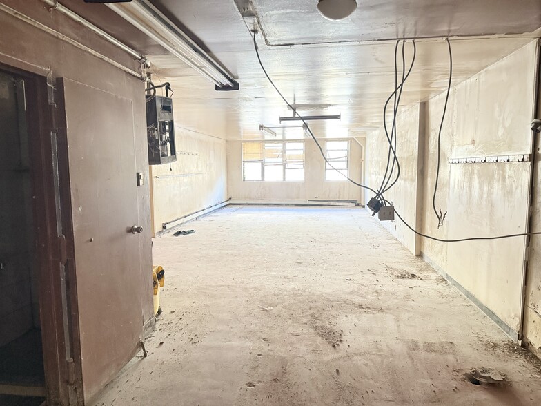 102 Canal St, New York, NY for lease - Building Photo - Image 3 of 5