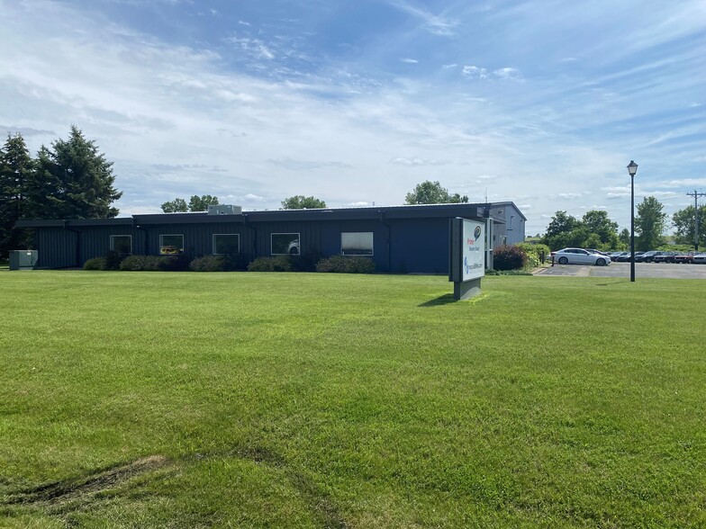 4352 Willow Dr, Medina, MN for lease - Building Photo - Image 1 of 7