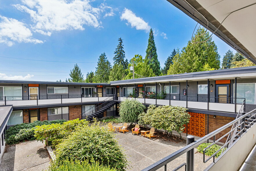 11521 26th Ave NE, Seattle, WA for sale - Building Photo - Image 3 of 11