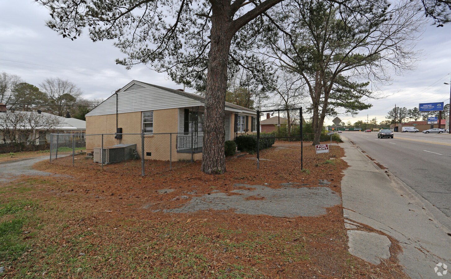 1808 Decker Blvd, Columbia, SC 29206