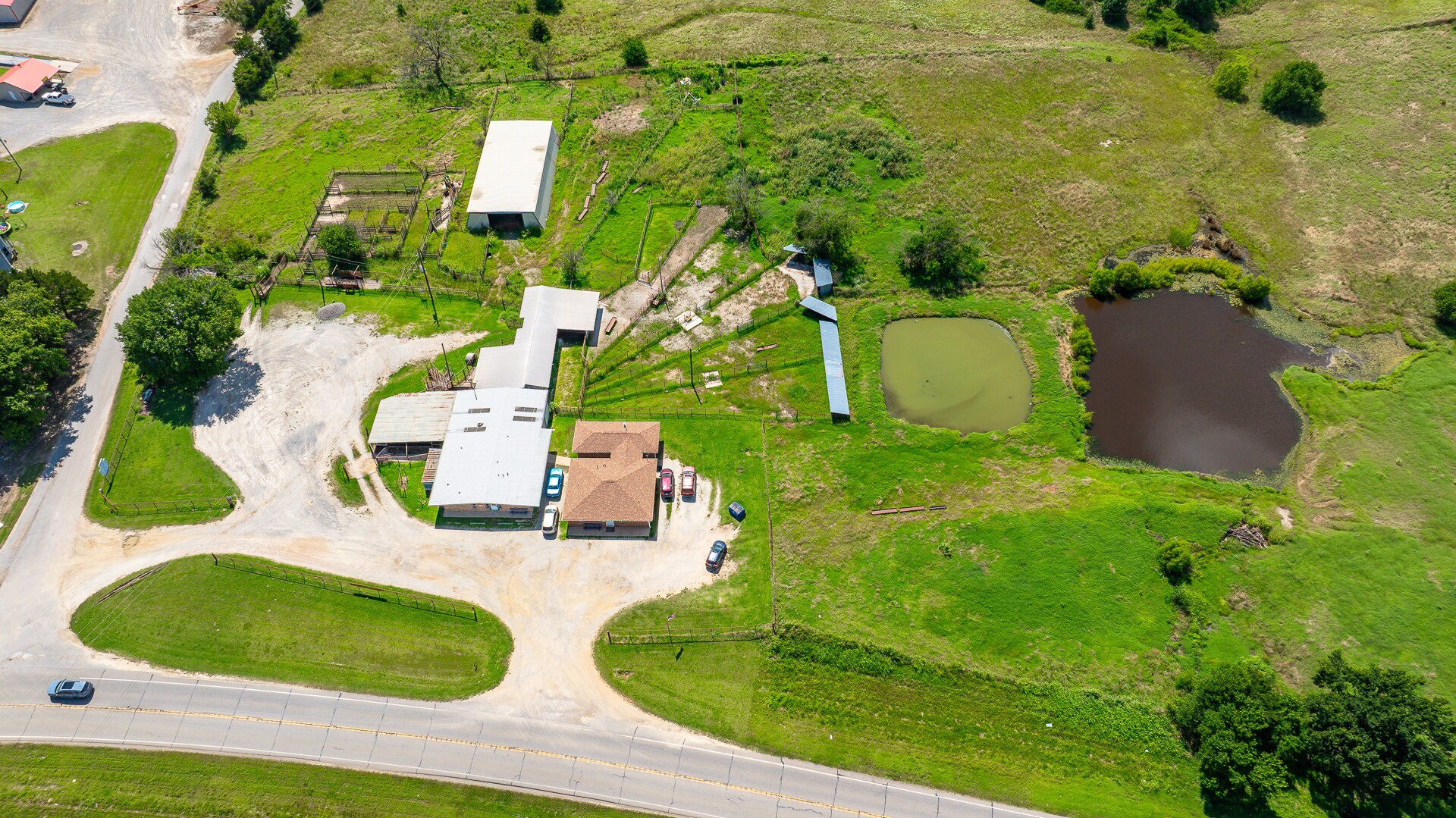 1853 S Broadway St, Coalgate, OK for sale Primary Photo- Image 1 of 77