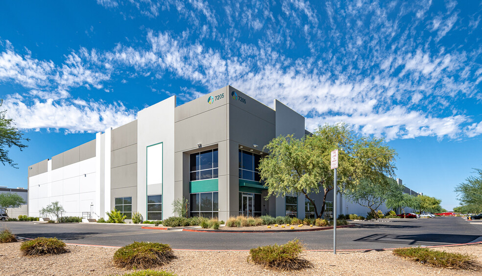 7205 W Buckeye Rd, Phoenix, AZ for sale - Primary Photo - Image 1 of 1