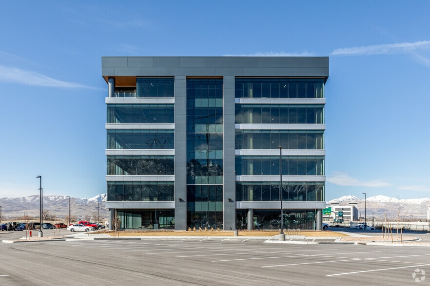 344 W 13800 S, Draper, UT for lease - Building Photo - Image 3 of 32