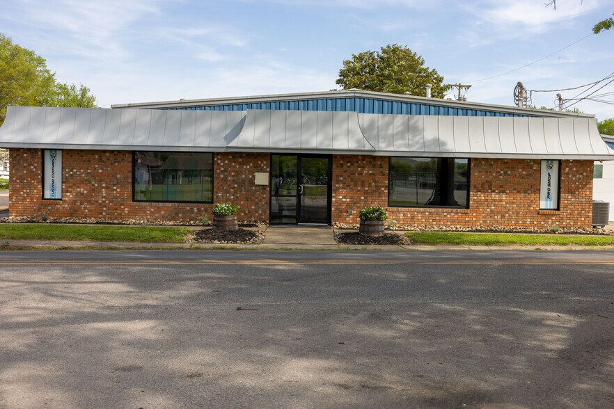 522 King St, Dunbar, WV 25064