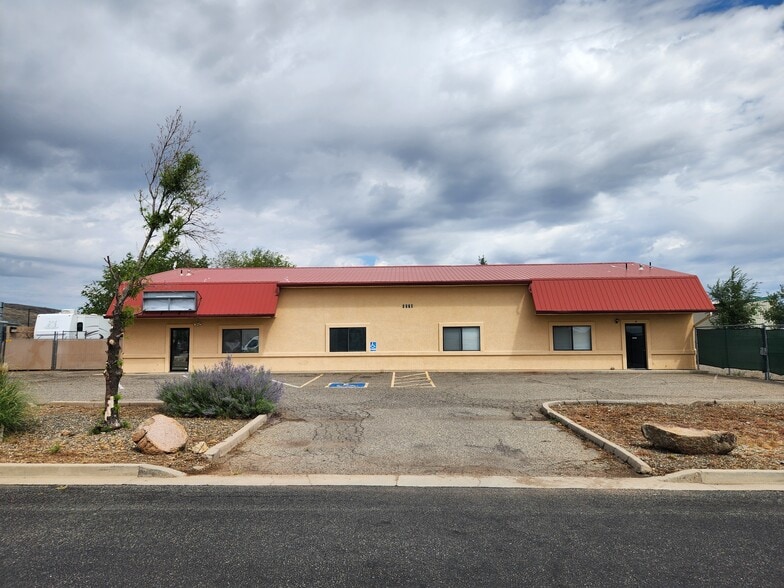 6570 E 6th St, Prescott Valley, AZ for lease - Building Photo - Image 1 of 27