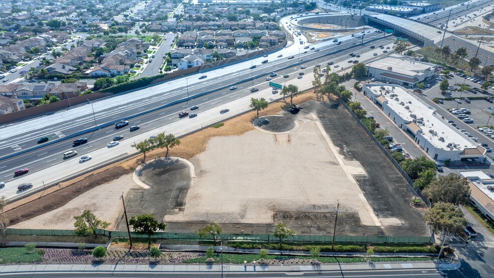 17101 Bushard St, Fountain Valley, CA for lease - Building Photo - Image 2 of 14