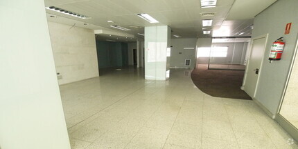 Office/Retail in Tres Cantos, Madrid for lease Interior Photo- Image 2 of 5